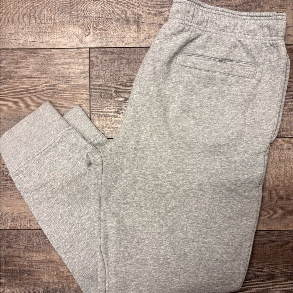 Reebok Light Gray Jogger Sweatpants with Black Trim - Picture 4 of 4
